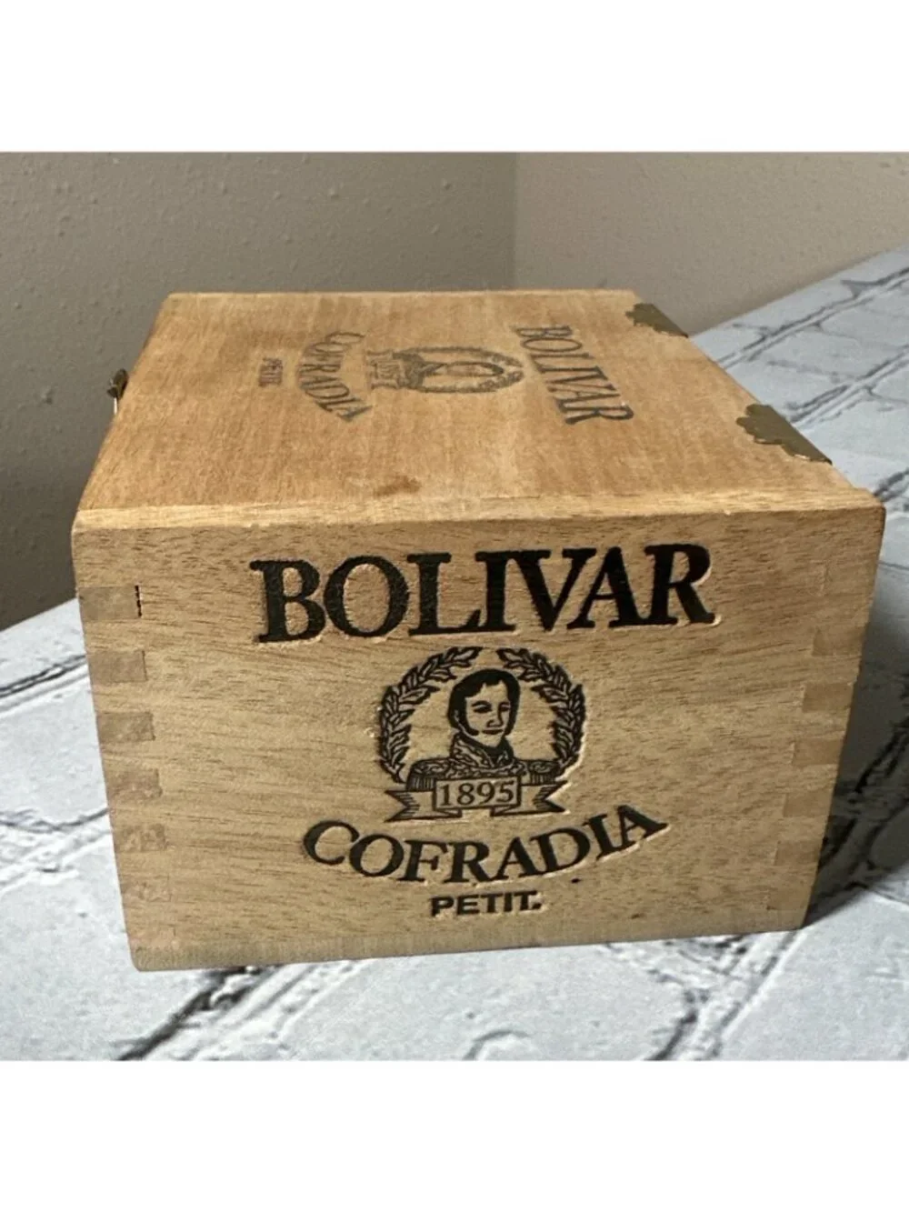 Bolivar Cofradia Petit Empty Wood Cigar Box 5